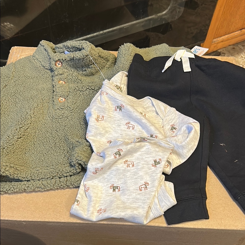 Nwt Sz 9 Mths Fleece Top Bodysuit And Pants 3 Pc Pantset By Carters